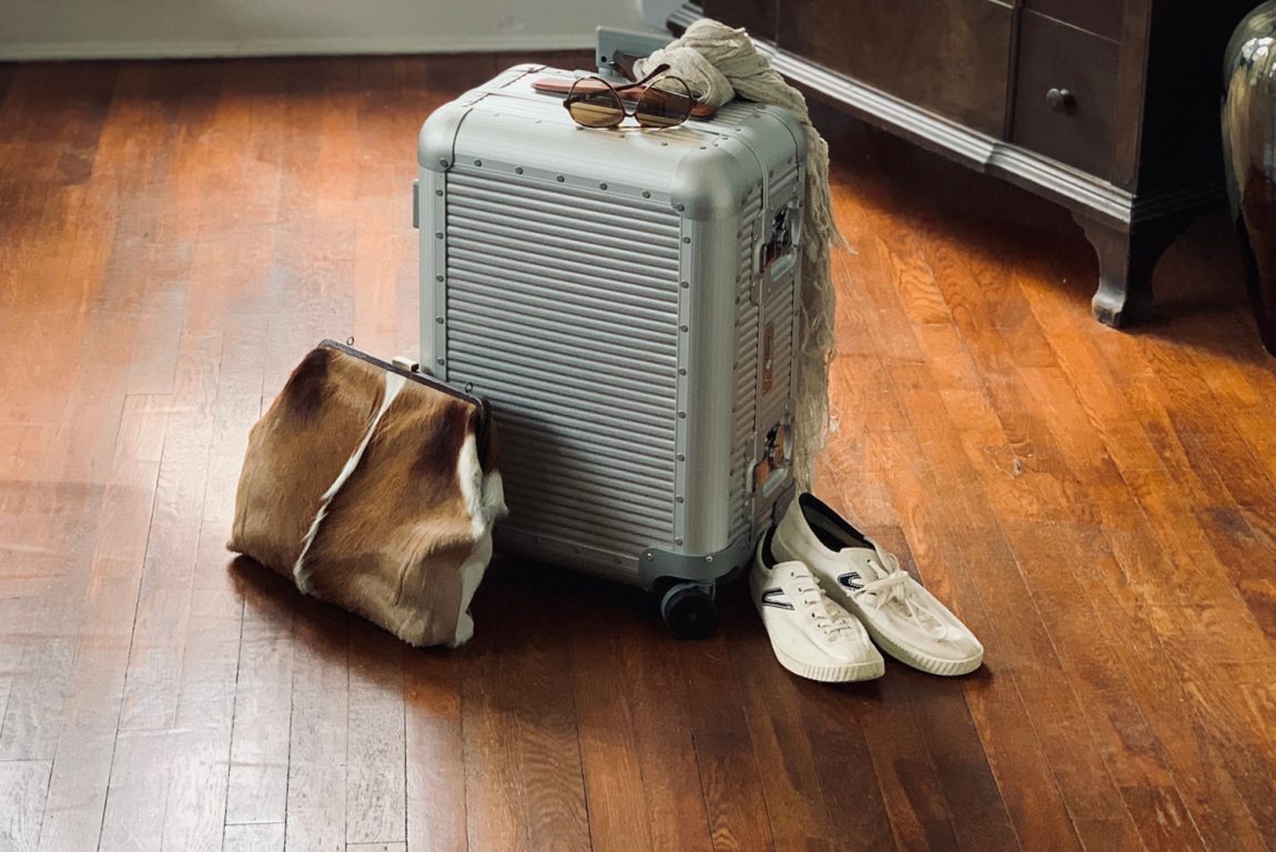 Aluminum carry-on luggage… 6 things no one tells you! – Abbi Williams